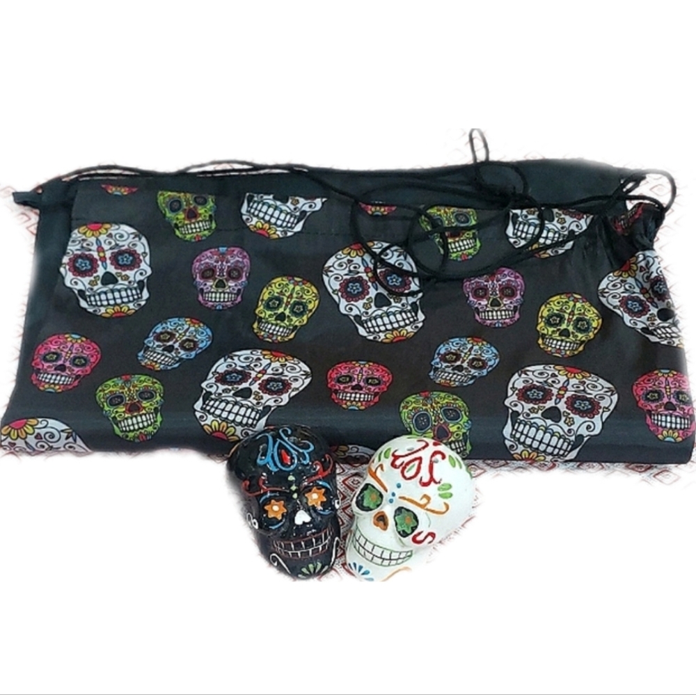 Skull Salt and Pepper Set w/ Freebie String Bag!